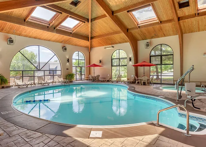 Comfort Inn At Thousand Hills